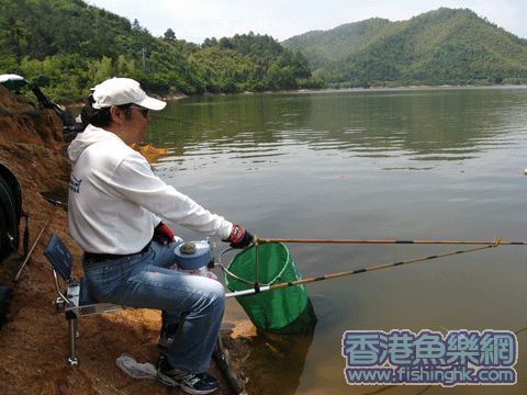 北面那湖.gif