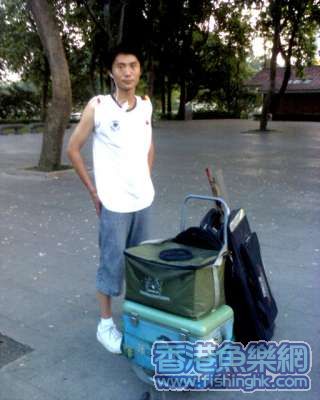 这位是东湖战队的黄队长WING.H