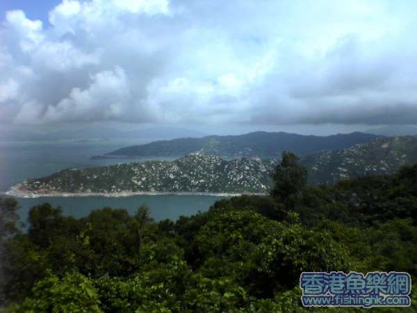 公弯近沙堤一边，小岛是沙堤的墨斗洲