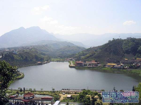 遠望鳳凰山.jpg