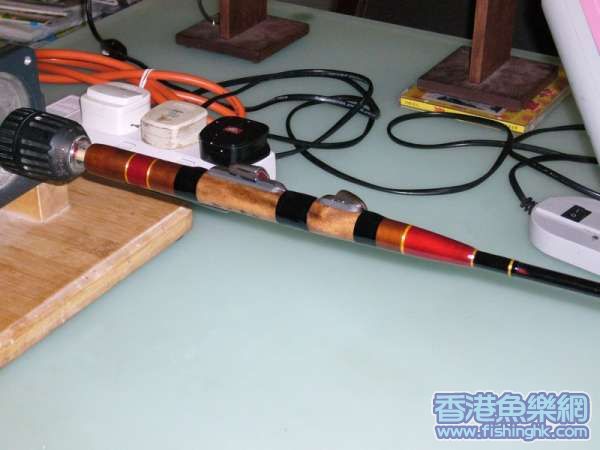 手柄位已上了coat，待乾後上多一層。
