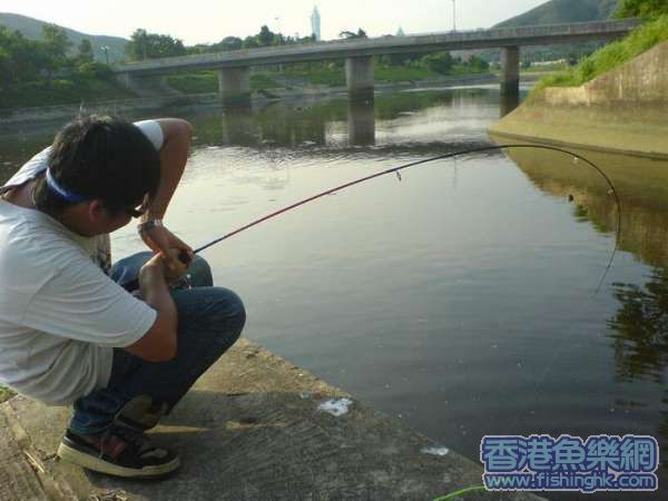 似玩船釣嗎???