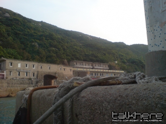 擔中入油, 我地就上岸放水, 舒服晒 :)